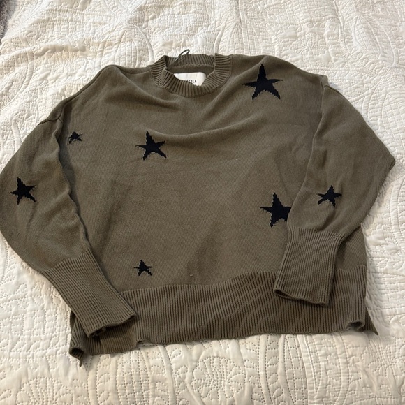 PISTOLA Darya crew neck pullover olive green and black stars size small - Picture 7 of 10